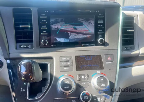 2018 Toyota Sienna Xle z USA, uszkodzony, nr VIN 5TDYZ3DC2JS906129